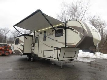 2016 Forest River Wildcat  - Fifth Wheel RV on RVnGO.com