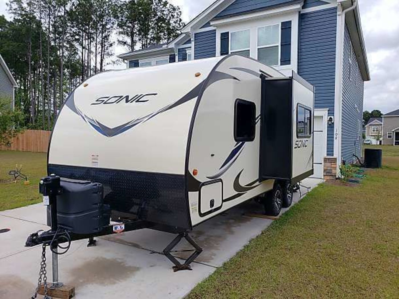 RV Rentals in Pooler, GA - - 2017 Travel-Trailer Venture ...