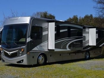 2015 Fleetwood Excursion 37' - Class A RV on RVnGO.com
