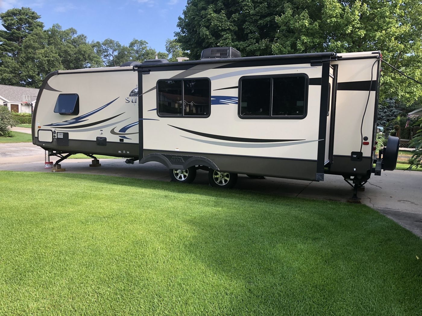 RV Rentals in Whitehall, MI 2012 TravelTrailer Crossroads SunsetTrail near RVnGO