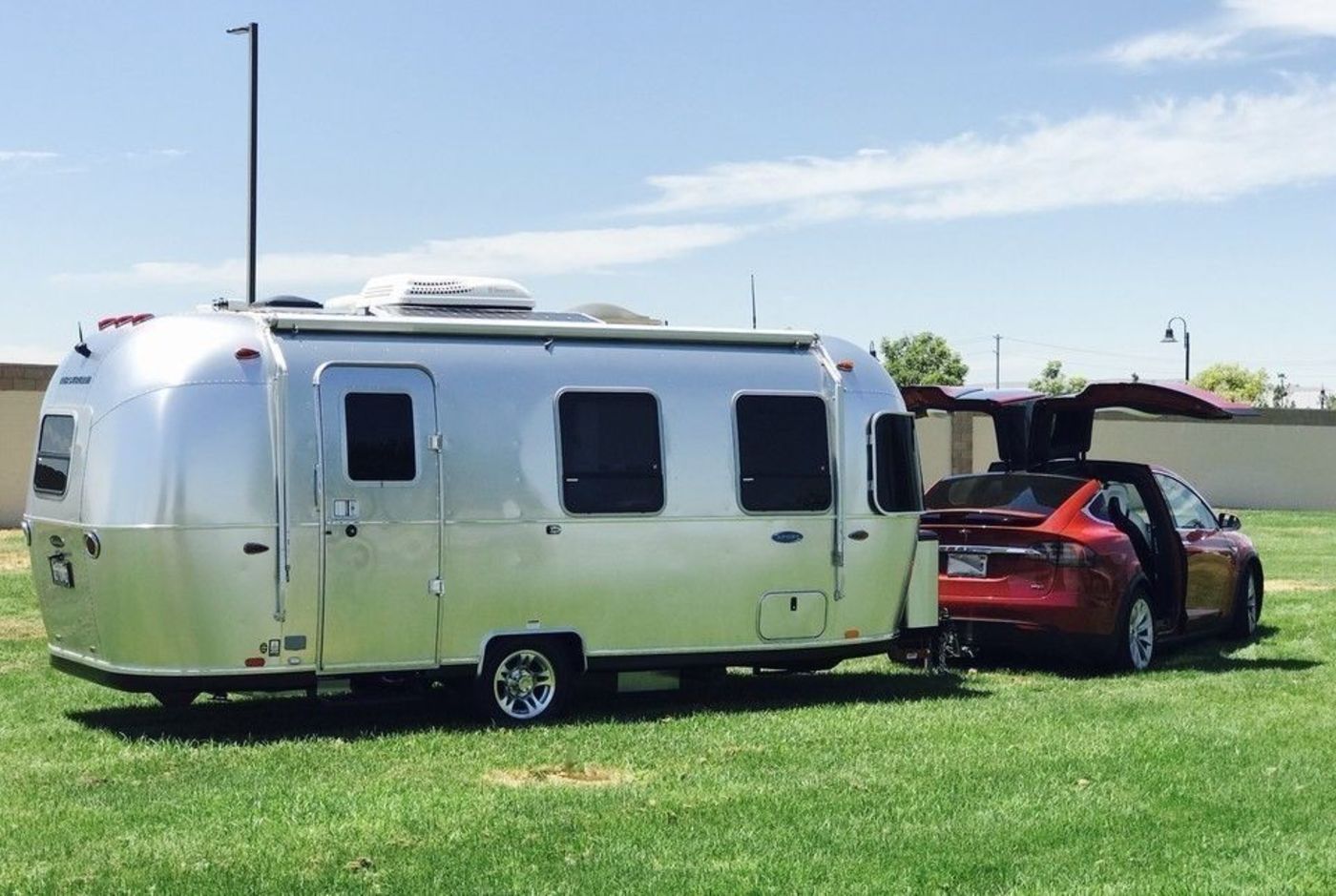 RV Rentals in Chino, CA 2017 TravelTrailer Airstream 22fbBambi