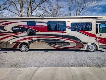 2019 Fleetwood Discovery - Class A RV on RVnGO.com