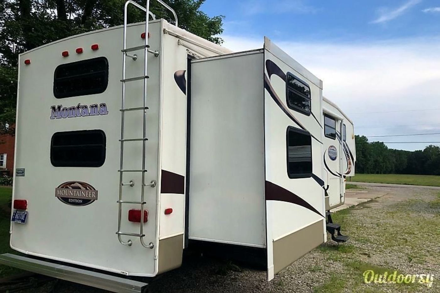 RV Rentals in Evansville, IN 2008 FifthWheel Keystone Montana