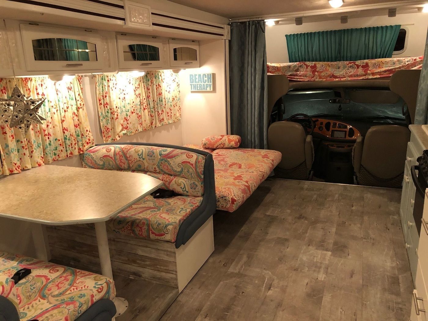 RV Rentals in Belleville, MI 2005 ClassC Jayco GreyhawkSs near