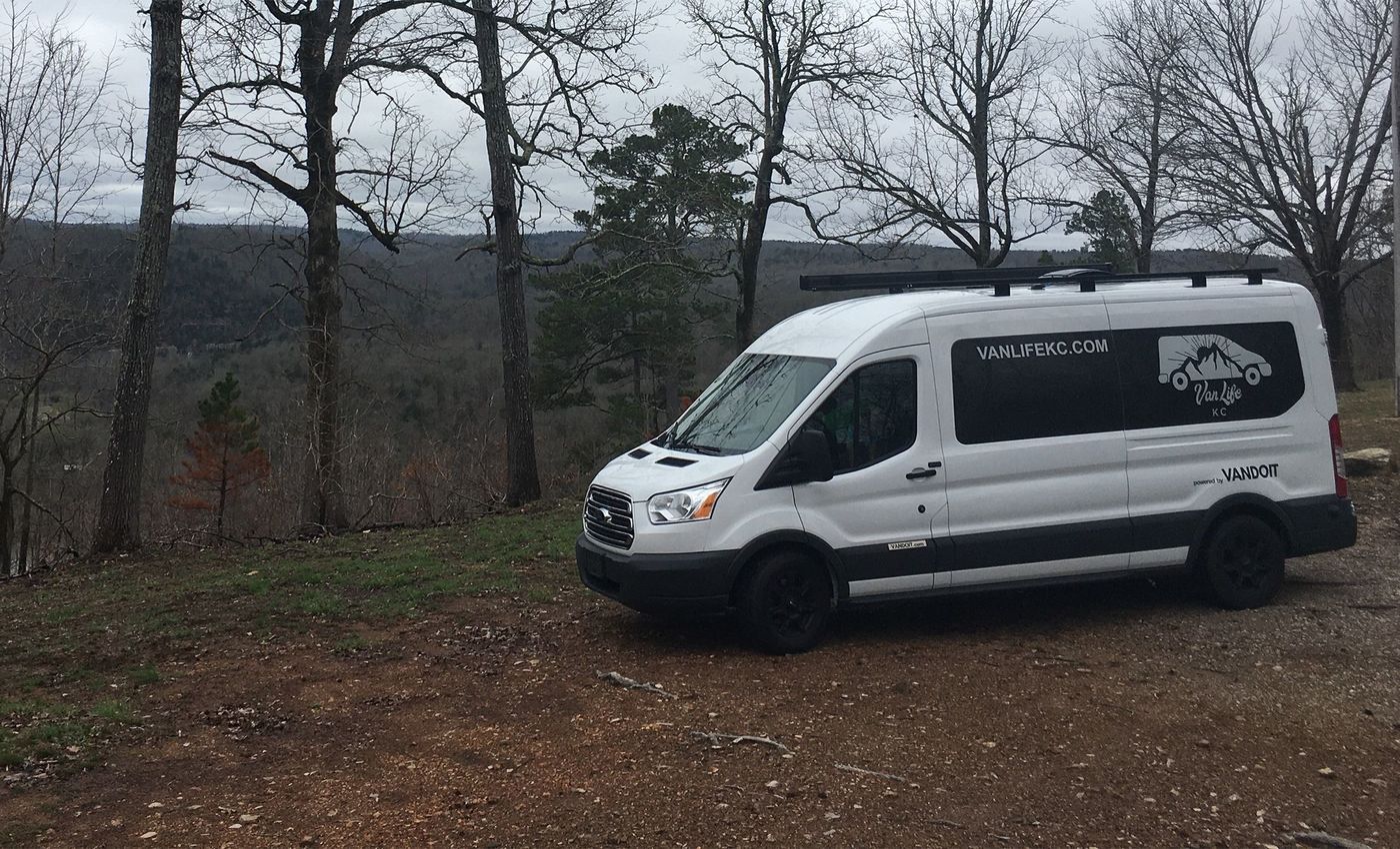 RV Rentals in Kansas City, KS 2017 Campervan Ford TransitT350Xlt
