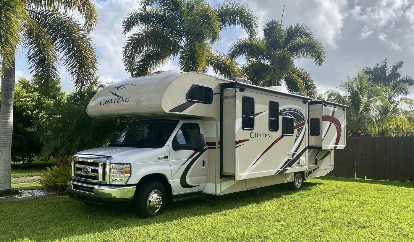 RV Rentals in Homestead, FL 2018 ClassC ThorMotorCoach Chateau
