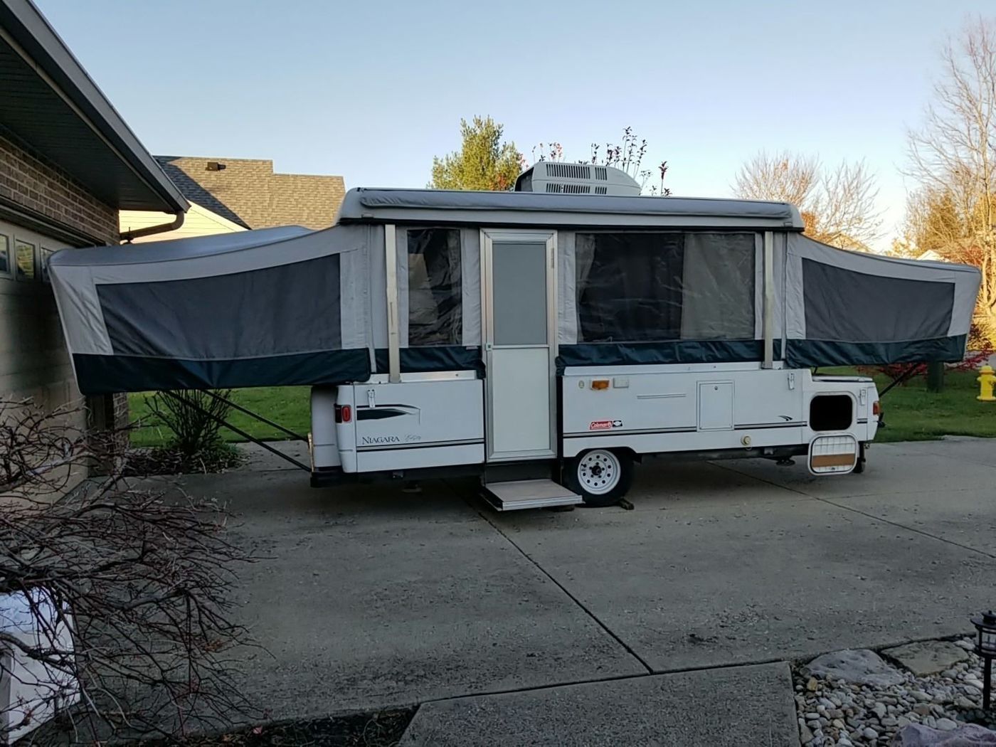 RV Rentals in Cincinnati, OH 2000 PopUpCamperOtherNonMotorized