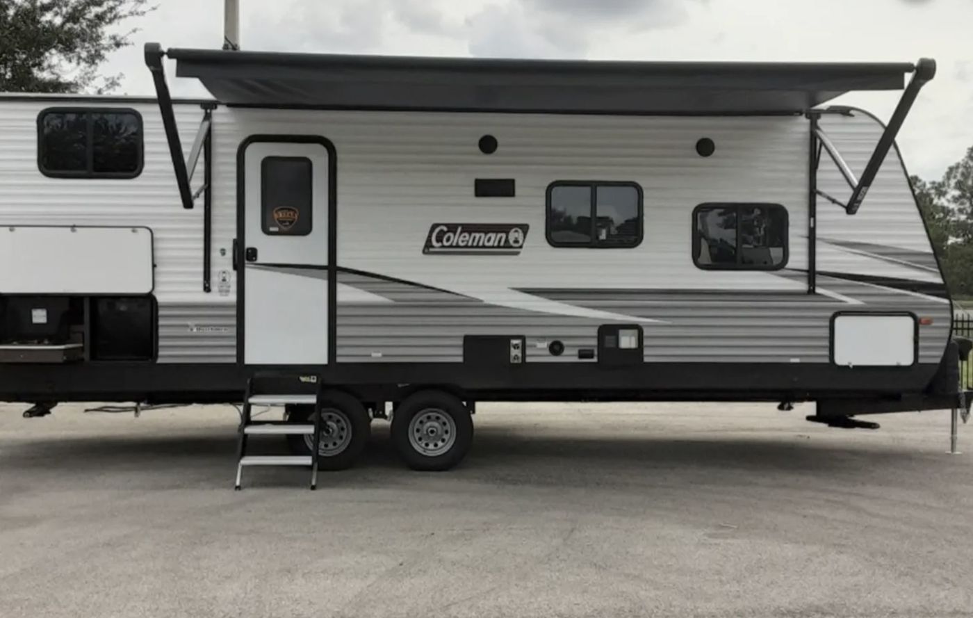 RV Rentals in Kissimmee, FL 2021 TravelTrailer Coleman Lantern