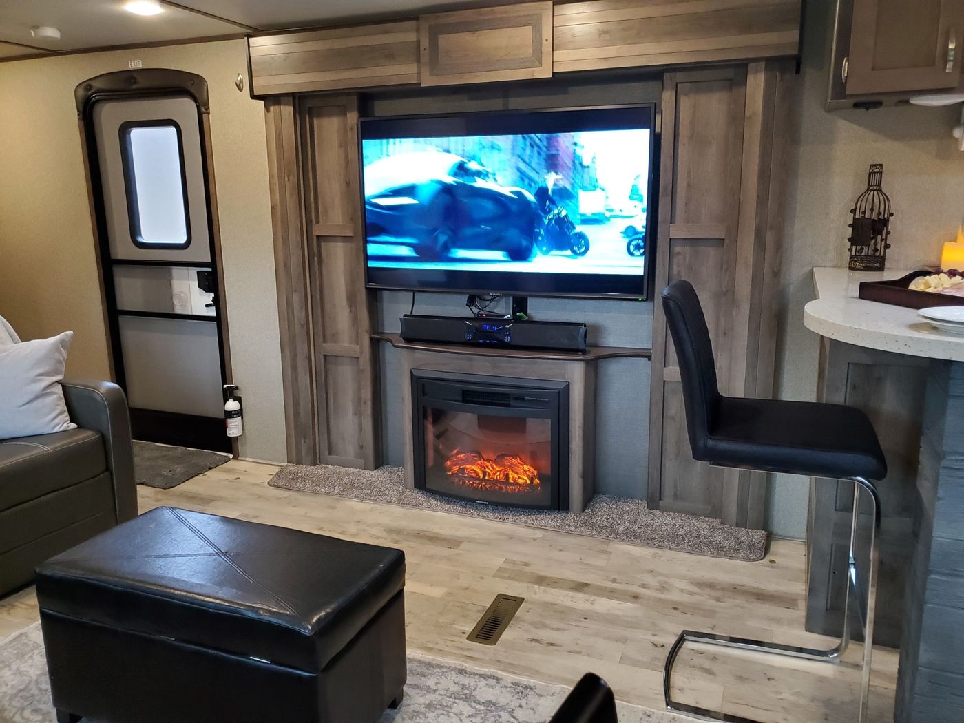 RV Rentals in Seymour, TN 2018 TravelTrailer Keystone Sprinter