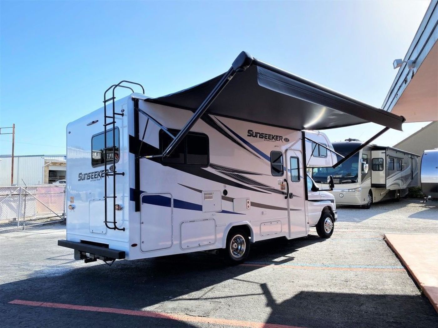 RV Rentals in Fort Myers, FL - - 2021 Class-C Forest-River Sunseeker-Le ...