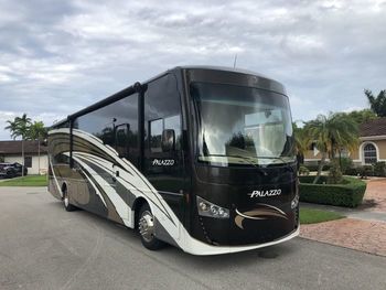 2016 Thor Palazzo  - Class A RV on RVnGO.com