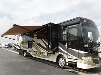 2010 Fleetwood Discovery Bunkhouse - Class A RV on RVnGO.com