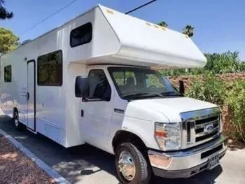 2016 Thor Motor Coach Four Winds - Class C RV on RVnGO.com