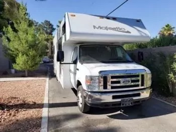 2014 Four Winds 28A - Class C RV on RVnGO.com