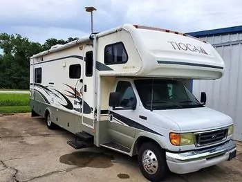 2004 Fleetwood Tioga Sl - Class C RV on RVnGO.com