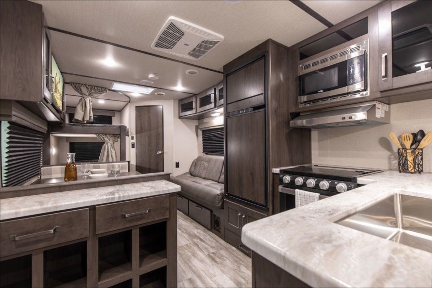 Photos  2021 Grand Design Transcend Travel trailer Rental in