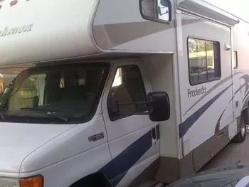 2005 Coachmen Freelander 3100 - Class C RV on RVnGO.com