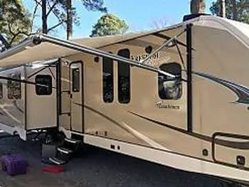 2018 Coachmen Freedom Express - Travel Trailer RV on RVnGO.com