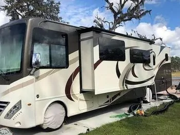 2018 Thor Motor Coach Hurricane 35m - Class A RV on RVnGO.com