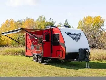 2019 Winnebago Micro Minnie 2100BH - Travel Trailer RV on RVnGO.com