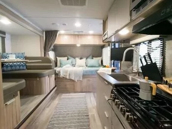 2021 Winnebago Micro Minnie 2100BH - Travel Trailer RV on RVnGO.com