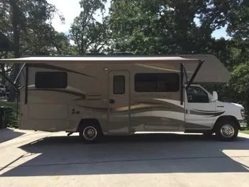 2014 Winnebago Minnie Winnie  - Class C RV on RVnGO.com