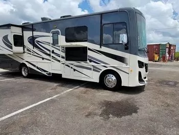 2020 Fleetwood 33HB - Class A RV on RVnGO.com