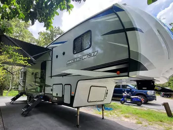 2021 Forest River Arctic Wolf Bunkhouse - Fifth Wheel RV on RVnGO.com
