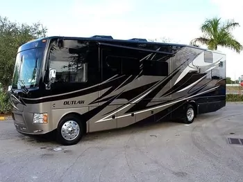 2021 Thor Motor Coach Outlaw 37MD - Class A RV on RVnGO.com