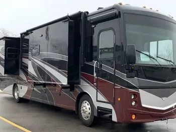 2019 Fleetwood Discovery 38N - Class A RV on RVnGO.com