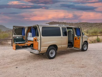 2000 Ford Econoline - Campervan RV on RVnGO.com