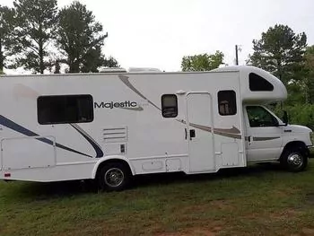 2011 Four Winds Majestic - Class C RV on RVnGO.com