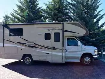 2018 Winnebago Minnie Winnie 22R - Class C RV on RVnGO.com