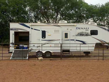 2010 Jayco  Recon - Fifth Wheel RV on RVnGO.com