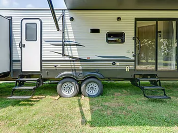 2021 Palomino Puma - Travel Trailer RV on RVnGO.com