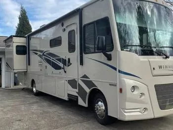 2018 Winnebago Vista - Class A RV on RVnGO.com