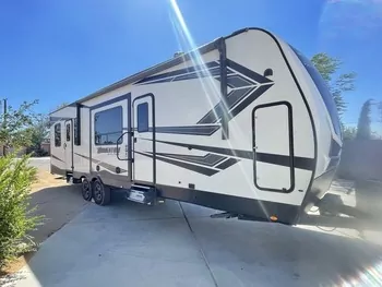 2020 Grand Design momentum 31g - Toy Hauler RV on RVnGO.com