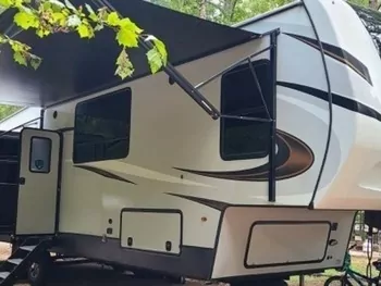 2022 Keystone Sprinter Limited 3590LFT - Fifth Wheel RV on RVnGO.com