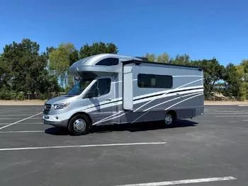 2022 Winnebago NAVION 24D - Class C RV on RVnGO.com