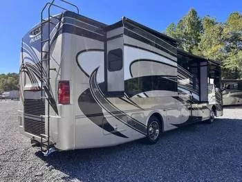 2017 Thor Motor Coach 4UZACJDT8HCJC5609 - Class A RV on RVnGO.com