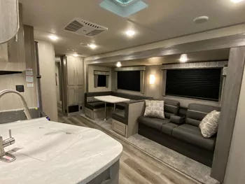 2022 Coachmen Catalina Legacy 323BHDS - Travel Trailer RV on RVnGO.com