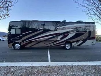 2019 Thor Motor Coach MIRAMAR 35.2 - Class A RV on RVnGO.com