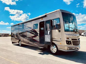 2018 Fleetwood Bounder - Class A RV on RVnGO.com