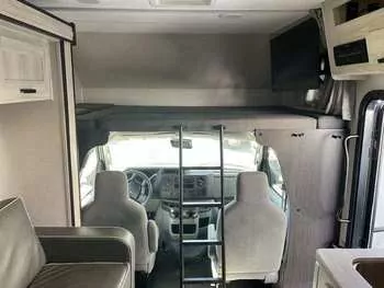 2022 Forest River Sunseeker 2850SLE - Class C RV on RVnGO.com