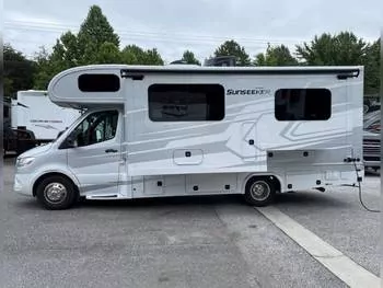 2020 Forest River SUNSEEKER MBS 2400B - Class C RV on RVnGO.com