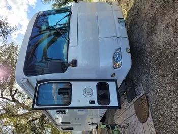 2004 Tiffin PHAETON - Class A RV on RVnGO.com