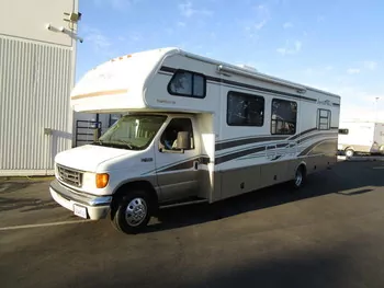 2002 Fleetwood Jamboree - Class C RV on RVnGO.com