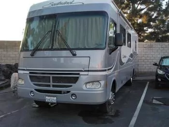 2004 Fleetwood Southwind 32B - Class A RV on RVnGO.com