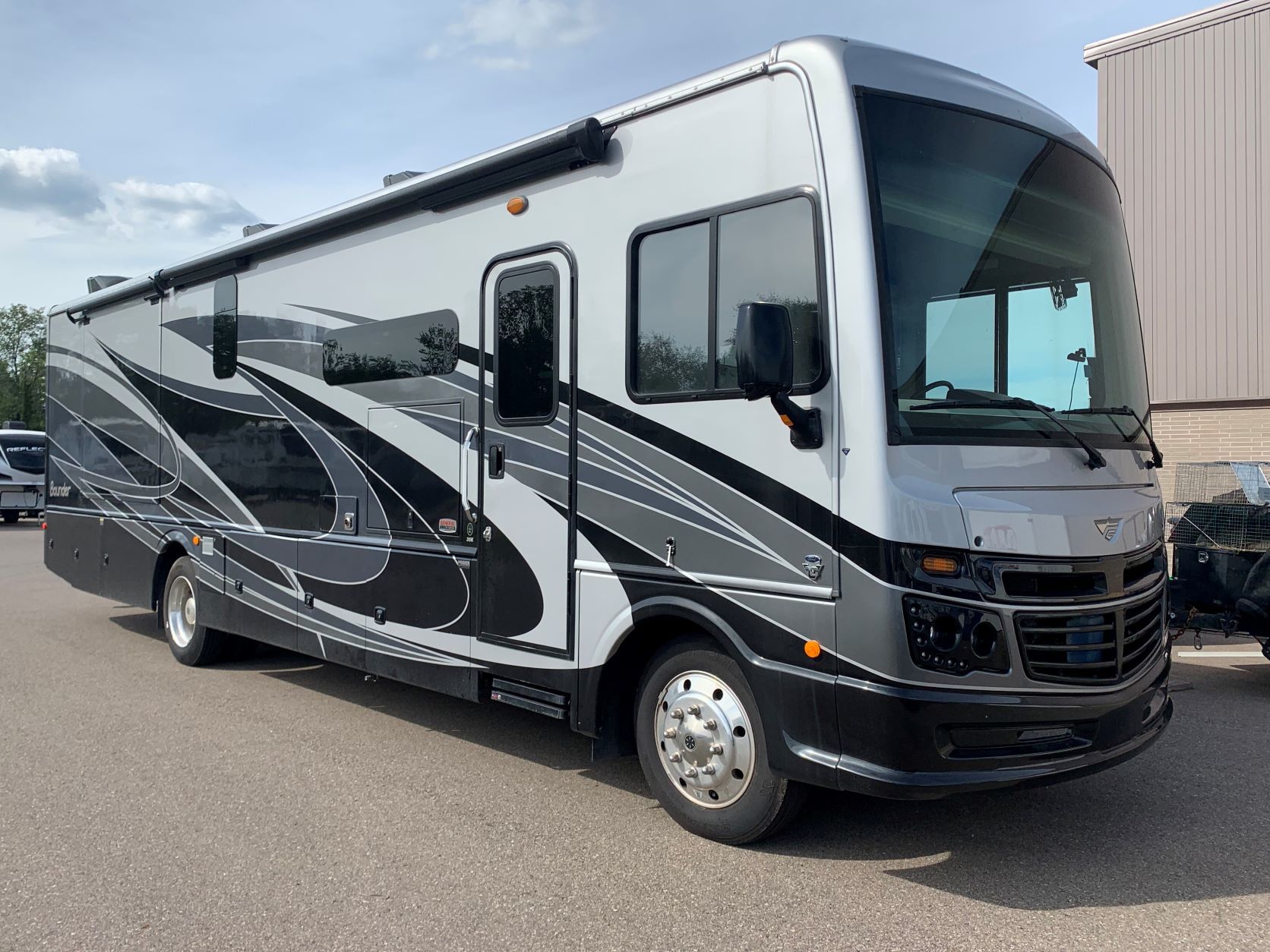 2020 Fleetwood Bounder 35K Class A Gas Luxury Motorhome