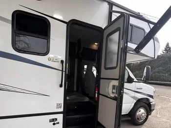 2024 Forest River Sunseeker 2850 LE - Class C RV on RVnGO.com